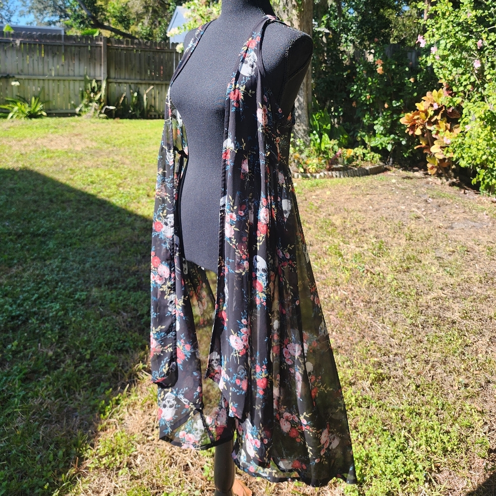 Black Floral Skull Chiffon Kimono DusterHOT TOPIC size S/M